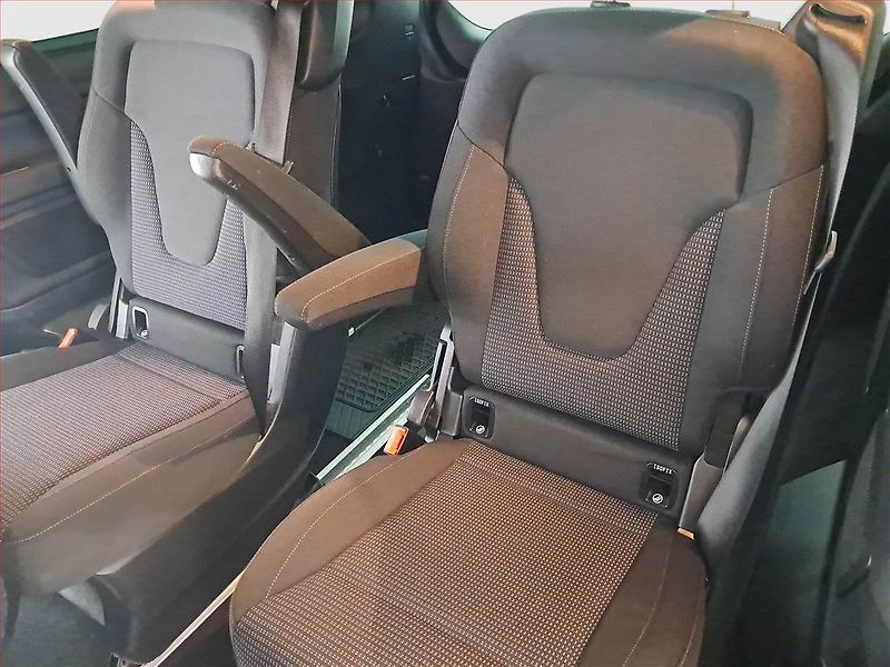 Mercedes-Benz Třídy V (2019) 300 d 4MATIC, ČR - fotka 18 z 19
