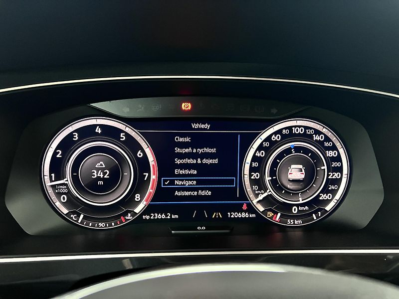 Volkswagen Tiguan 1.5 TSI 110 kW, Manuál - fotka 23 z 46
