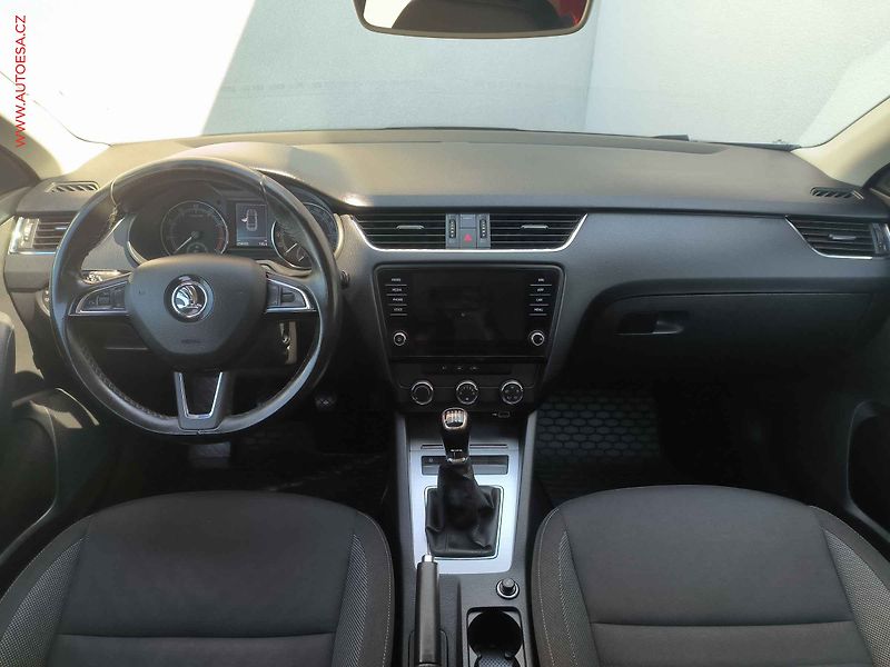 Škoda Octavia (2018) 1.5 TSI, Navi, AC, temp - fotka 8 z 22
