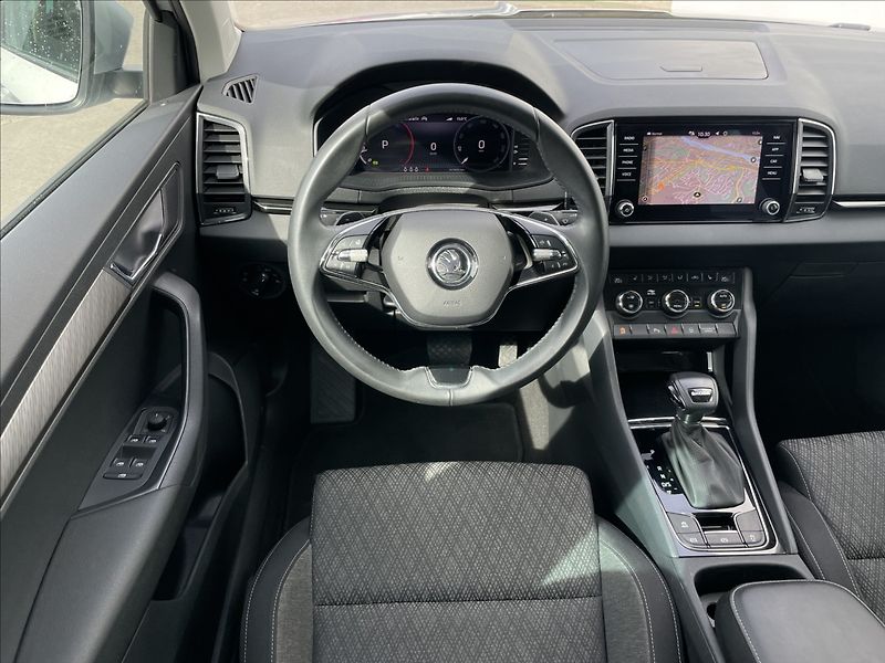 Škoda Karoq 2,0 TDI DSG Style Plus NAV+PDC - fotka 7 z 23