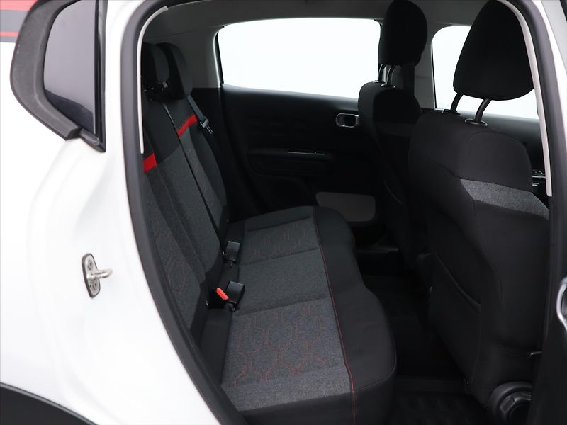 Citroën C3 1.2 PT 82k CZ Feel Aut.Klima - fotka 12 z 26