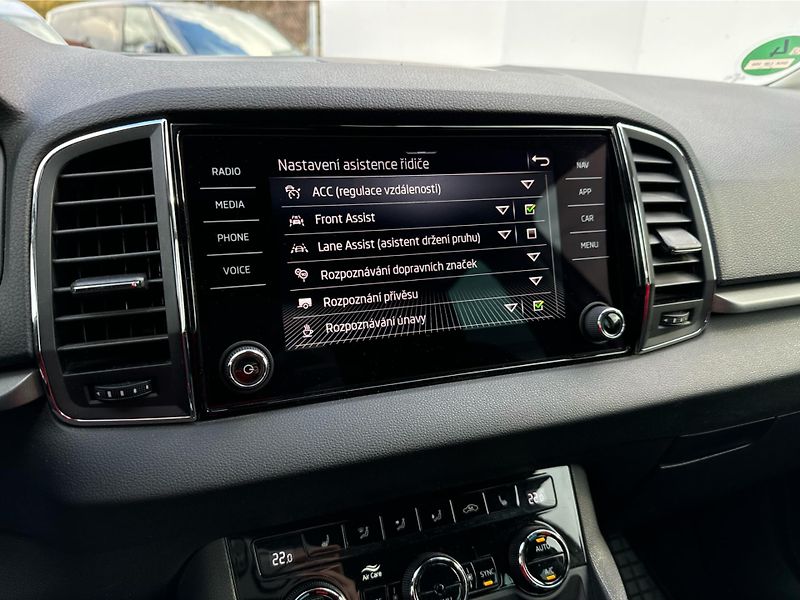 Škoda Karoq 2,0TDi 110kW AMBITION 125 LET - fotka 23 z 23
