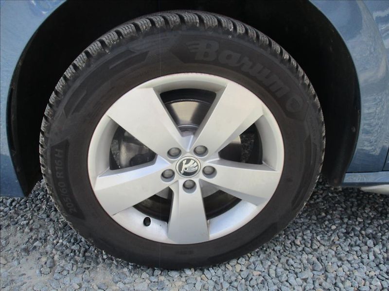 Škoda Kamiq 1,0 TSi, Style,klima,servis,CZ - fotka 37 z 42