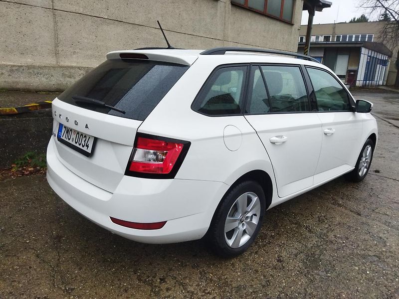 Škoda Fabia (2020) III. TSi, 1.0/70 kW, ČR,  - fotka 6 z 14