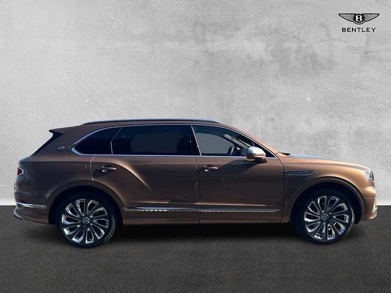 Bentley Bentayga EWB - fotka 3 z 11