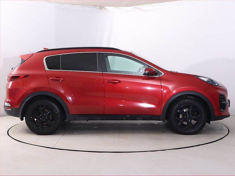 Kia Sportage (2021) Black Edition 1.6 T-GDI, 4X4 - fotka 5 z 17