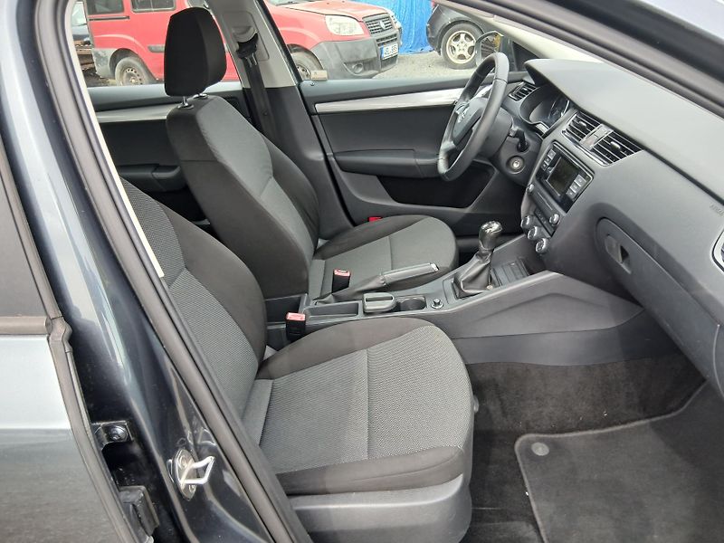 Škoda Octavia 1.2 TSI, 99tis km najeto - fotka 26 z 32