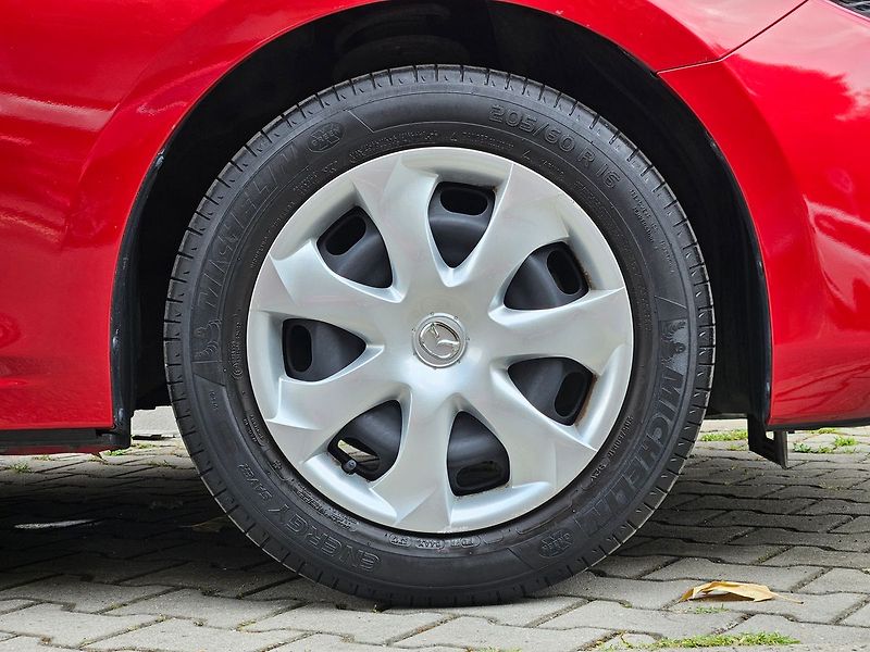 Mazda 3 1.5i SKYACTIV-G 74kW, ČR,1.maj - fotka 9 z 29