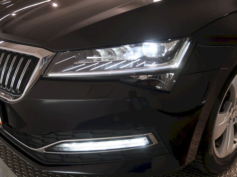 Škoda Superb (2019) STYLE 2.0TDI 110KW DSG TAŽNÉ N - fotka 10 z 43