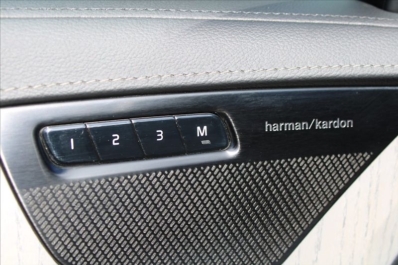 Volvo XC90 2,0 B5  ULTIMATE,7.MÍST,ZÁRUKA - fotka 28 z 47