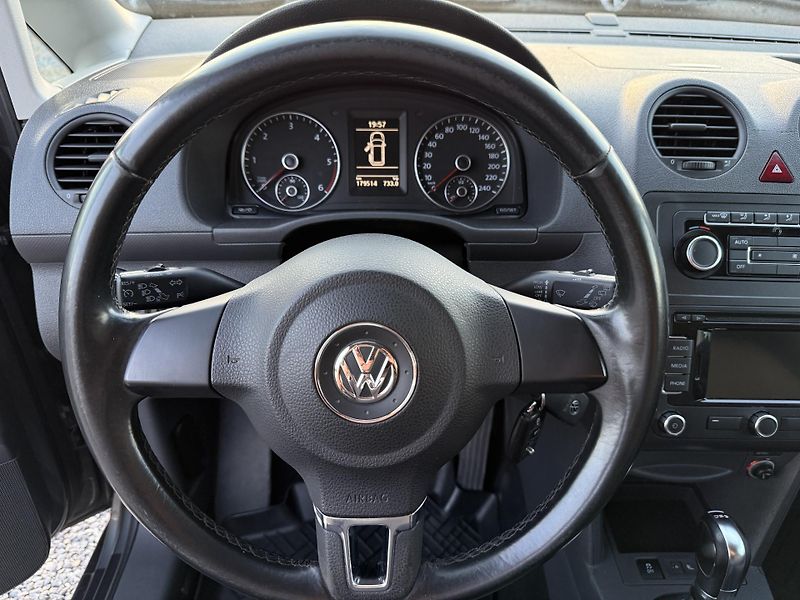 Volkswagen Caddy Maxi 1.6TDi 75kW DSG 7míst - fotka 14 z 20