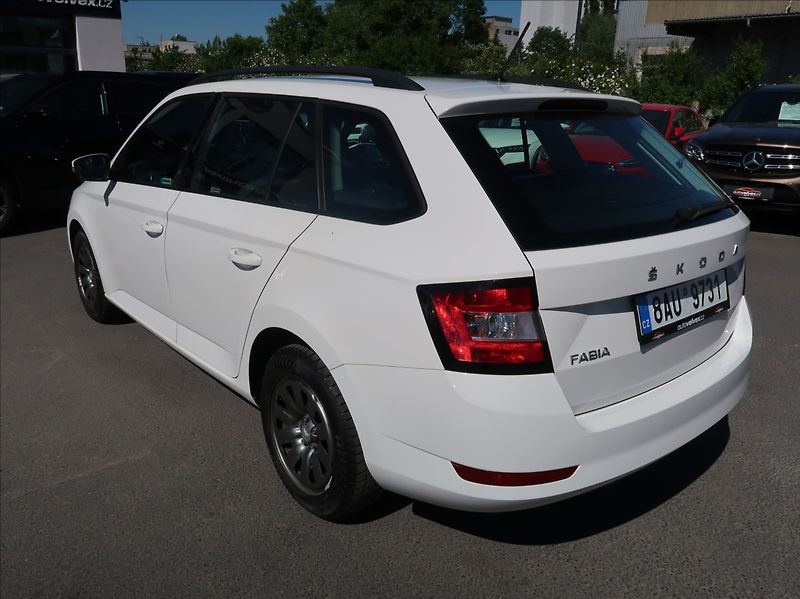 Škoda Fabia 1,0 TSi,70kW,1majČR,klima,DPH - fotka 4 z 24