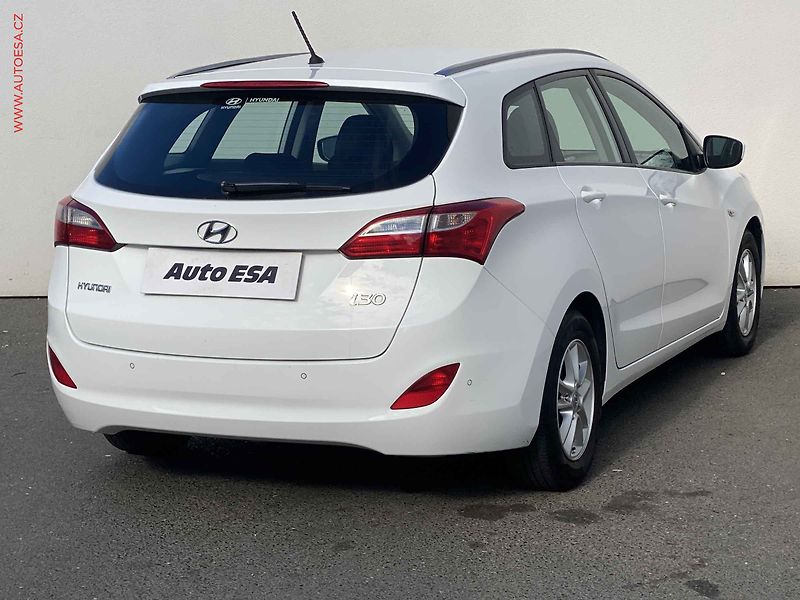 Hyundai i30 (2017) 1.6GDi, ČR, AC, temp - fotka 4 z 16