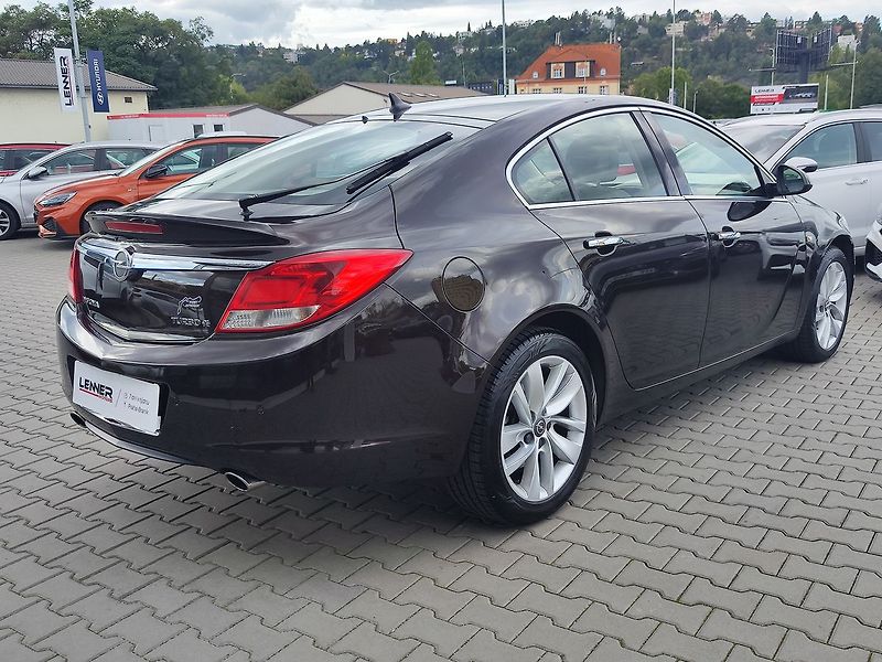 Opel Insignia 2.0 Turbo/184kW Innovation 4x4 - fotka 5 z 28