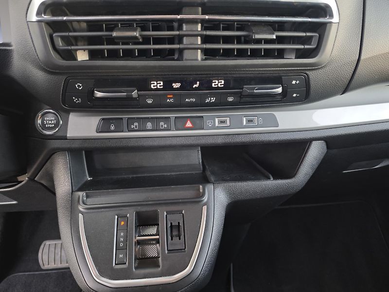Toyota ProAce Verso (2025) 2.0D-8 A/T - L2 FAMILY 8S - fotka 9 z 18