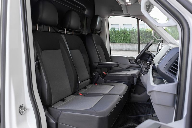Volkswagen Crafter 2.0TDI L4H2*CARPLAY*DPH - fotka 13 z 29