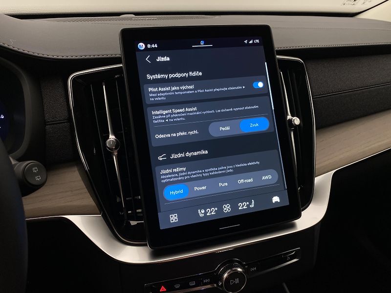 Volvo XC90 (2026) T8 AWD RECHARGE BRIGHT PLUS 7m - fotka 50 z 72