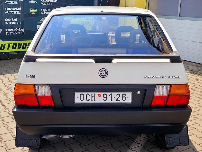 Škoda Favorit 135L,CZ, 1.majitel, GARÁŽOVANÝ - fotka 23 z 50