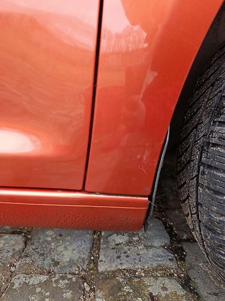 Volkswagen Touran (2010) - fotka 12 z 21