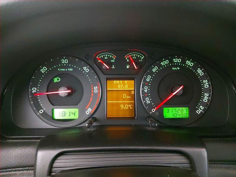 Škoda Superb (2003) Ambiente 2.5 TDI, Eko.zaplacen - fotka 11 z 14