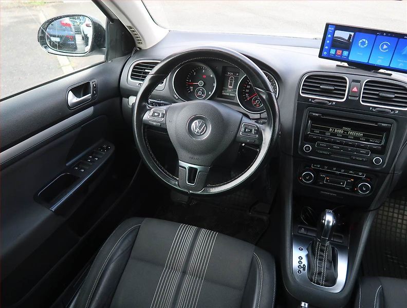 Volkswagen Golf (2013) Comfortline 2.0 TDI, Automat - fotka 7 z 20
