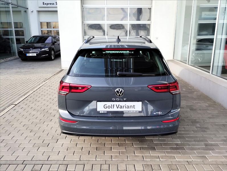 Volkswagen Golf Variant 1,5 eTSI 7DSG mHEV  Life - fotka 6 z 17