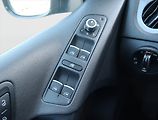 Volkswagen Tiguan (2012) 2.0 TDI, 4X4, Tempomat - náhled 14