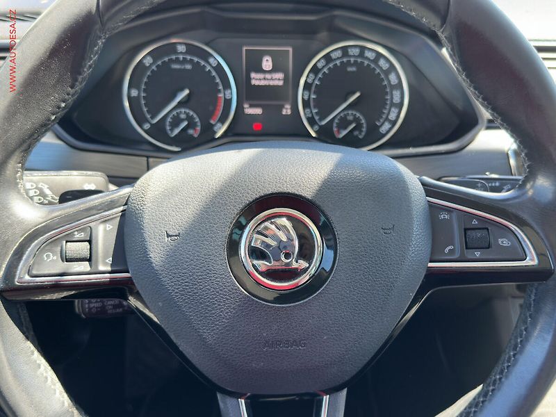 Škoda Superb (2015) 2.0 TDi, Style, DSG - fotka 15 z 20