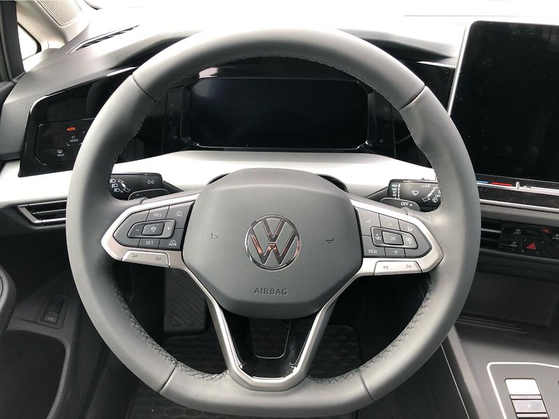 Volkswagen Golf Variant People 1,5 eTSI 7DSG m - fotka 17 z 30