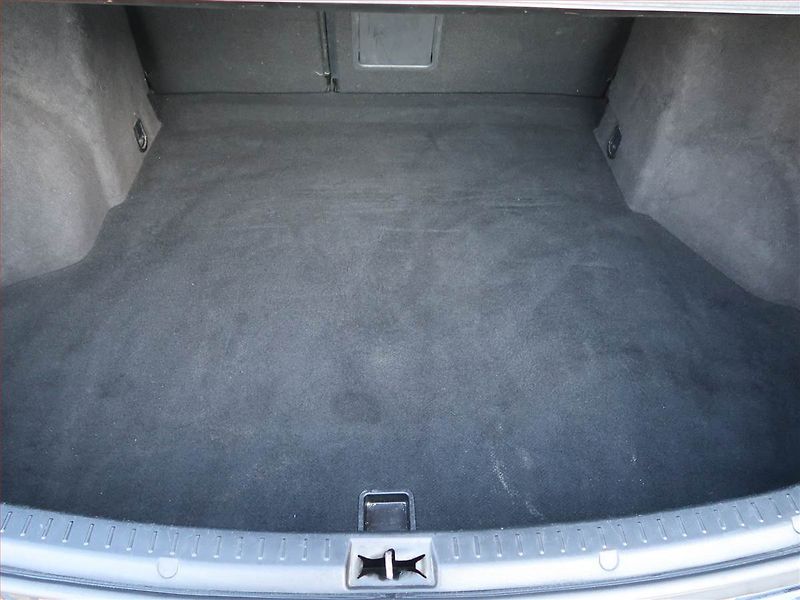 Toyota Avensis (2010) 2.2 D-4D, Automat, Xenony - fotka 14 z 18