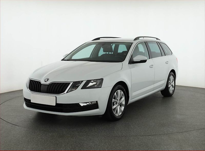 Škoda Octavia (2020) Ambition 1.0 TSI, Navi - fotka 2 z 20