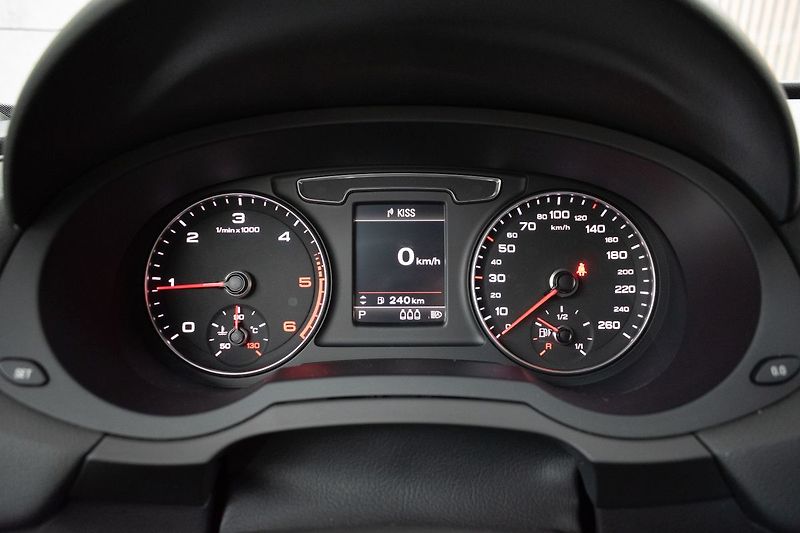 Audi Q3 2.0TDI 110kW QUATTRO*2xKOLA*ČR - fotka 20 z 43
