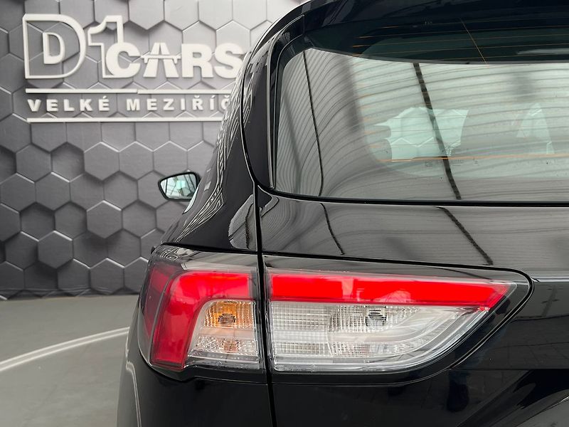 Ford Kuga 2.5 Duratec HEV TITANIUM - fotka 36 z 51