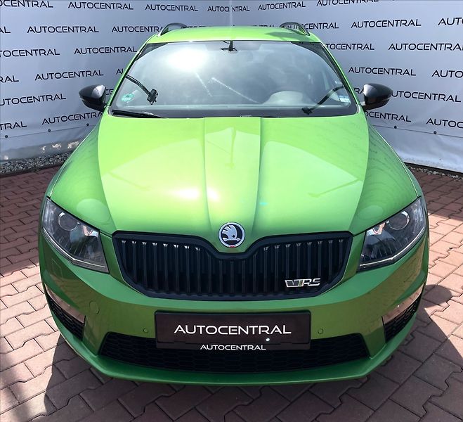 Škoda Octavia 2,0 TDI RS135kw Challenge - fotka 2 z 23