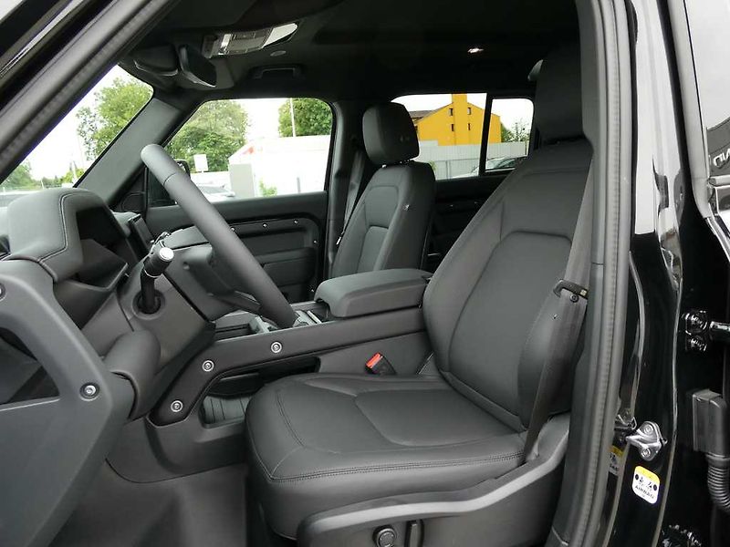Land Rover Defender 110 3,0 X-Dynamic SE D250 - fotka 9 z 40
