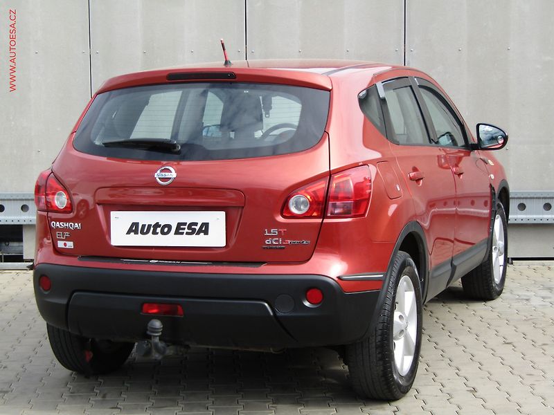 Nissan Qashqai (2007) 1.5 dCi, AC, TZ - fotka 4 z 17