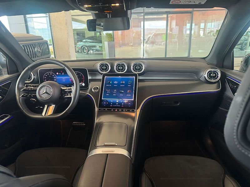 Mercedes-Benz GLC 220d 4MATIC - fotka 13 z 20
