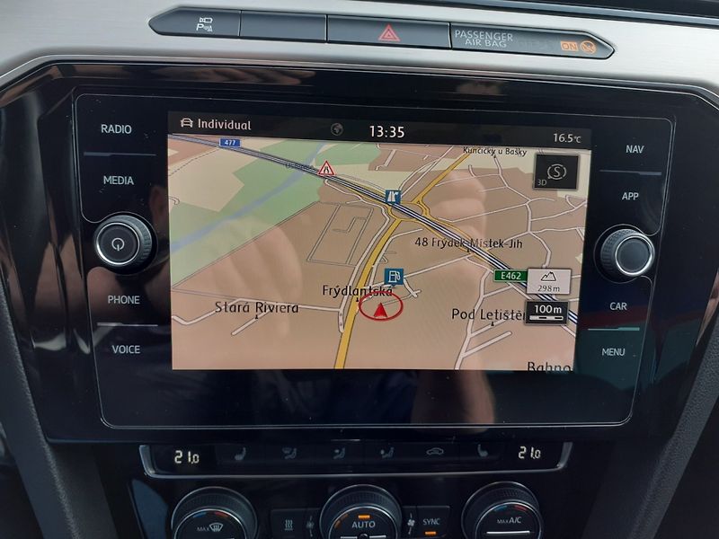 Volkswagen Passat (2018) 2.0 BiTDi 4x4 - fotka 12 z 48