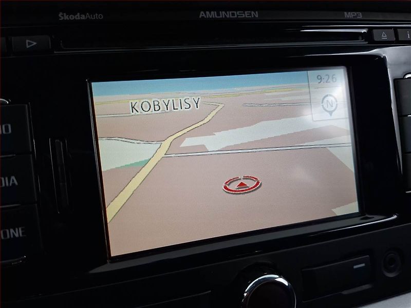 Škoda Octavia (2009) 1.9 TDI DPF, Automat - fotka 14 z 18