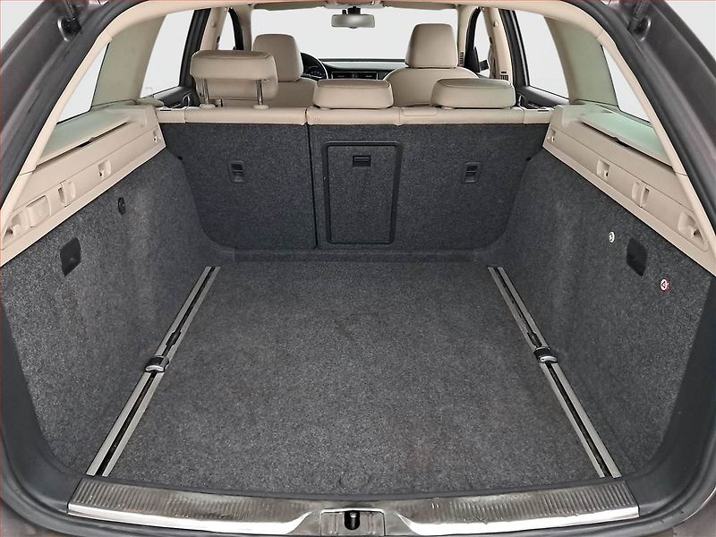 Škoda Superb (2010) 2.0 TDI, Automat, Navi, Xenony - fotka 14 z 22