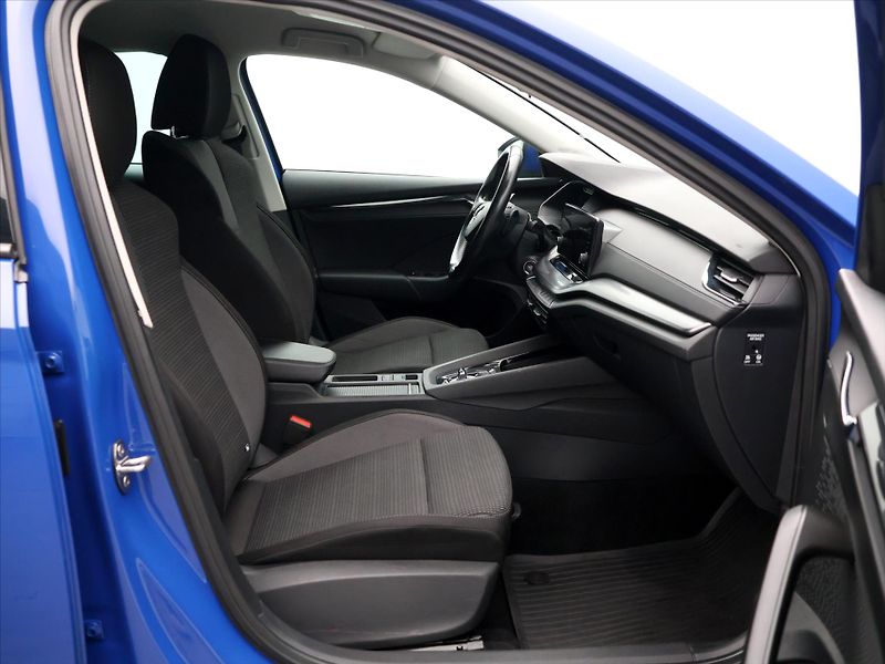 Škoda Octavia 2,0 TDI 110kW Ambition DSG CZ - fotka 11 z 39