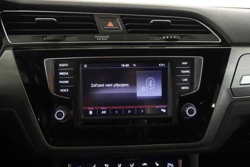 Volkswagen Touran - fotka 20 z 26
