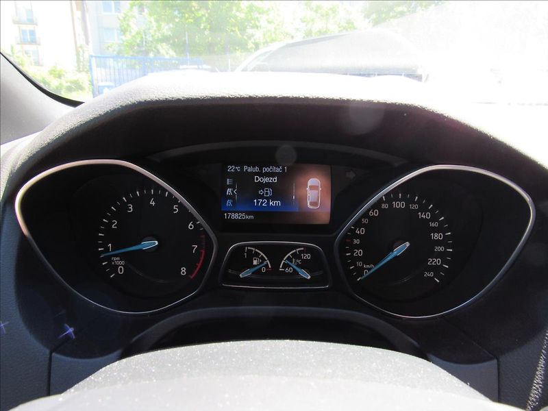 Ford Focus 1,5 Ecoboost 134kW ST-Line - fotka 13 z 28