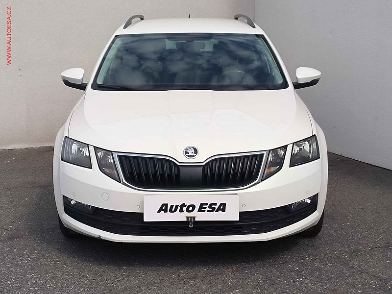 Škoda Octavia (2019) 1.6 TDi, Ambition, DSG - fotka 2 z 23
