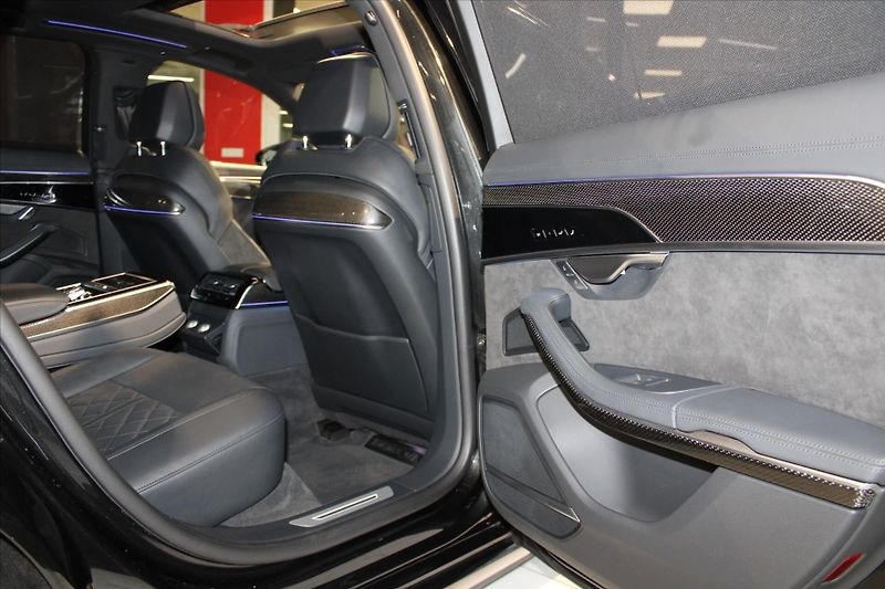 Audi S8 V8 TFSi 420kW quattro NezTop/P - fotka 32 z 38