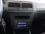 Volkswagen Golf (2002) Comfortline 1.4 16V, po STK - náhled 9