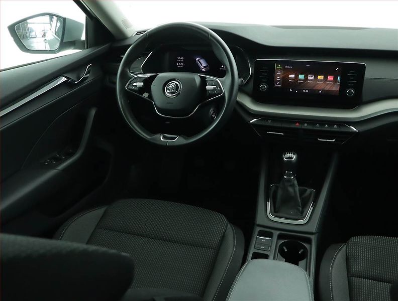 Škoda Octavia (2023) Ambition 2.0 TDI, ČR,1.maj - fotka 7 z 14