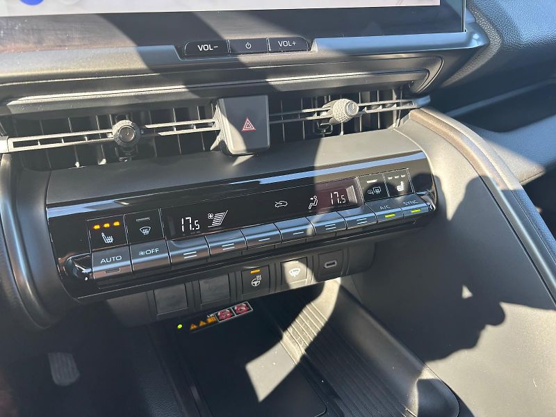Toyota C-HR 2,0 HEV e-CVT Style - fotka 20 z 27