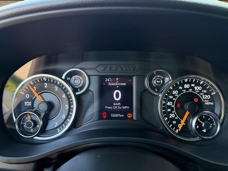 Dodge RAM (2022) +WINCHER+ROUGH COUNTRY+6 míst+ - fotka 20 z 23