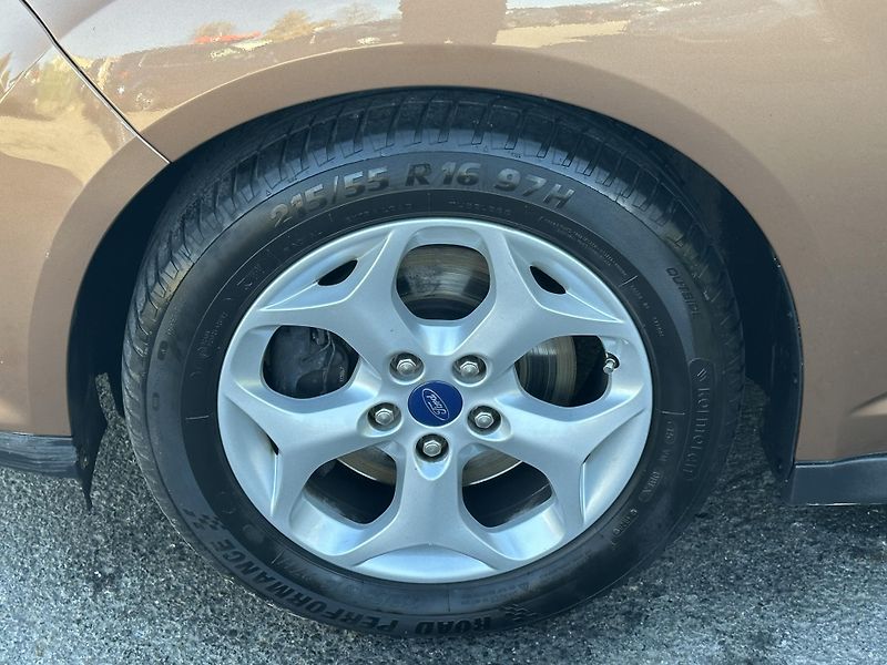 Ford Grand C-MAX (2014) TREND 1.0EB/92kW*2.Maj.*ČR*TZ  - fotka 33 z 36